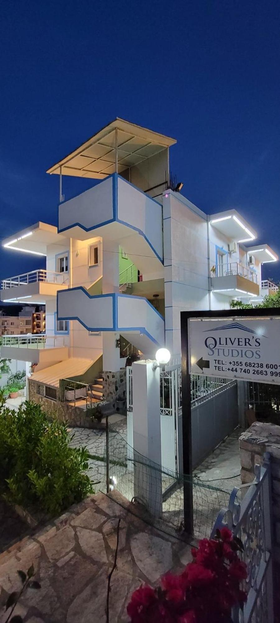 Oliver Zajazd *
